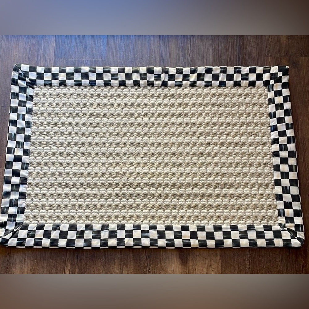 ❤️SOLD❤️New Mackenzie-Childs Wool 2x3 Checkered Black and White Woven Rug